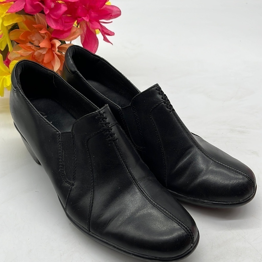 Clarks Black Leather Slip On Loafer Sz 9.5. BLO1819A